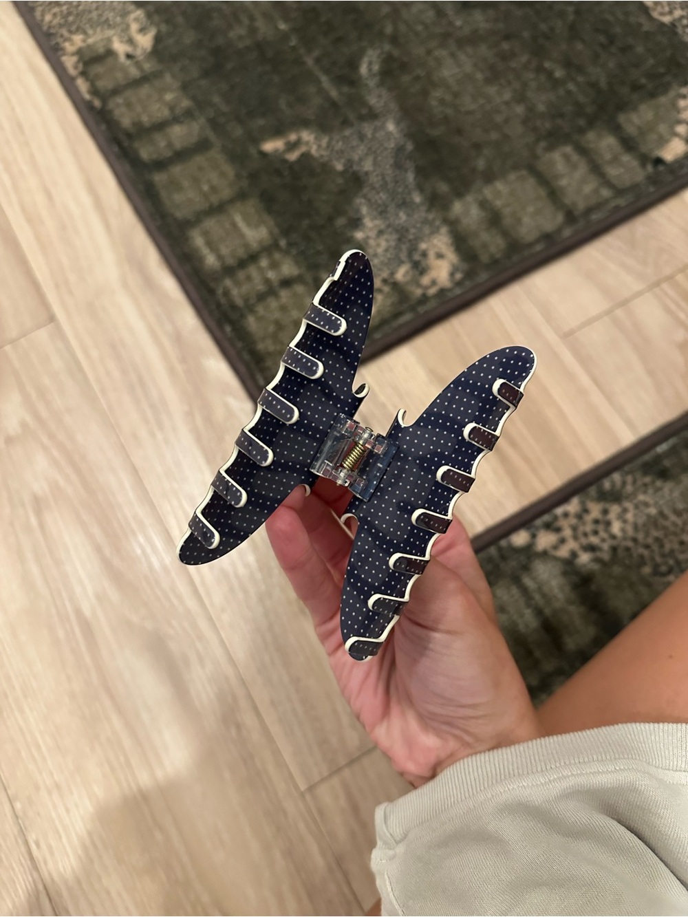 Set Active Claw Clip - Picture 3 of 3